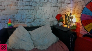 LindaWhite_ 26-11-2021 Topless 